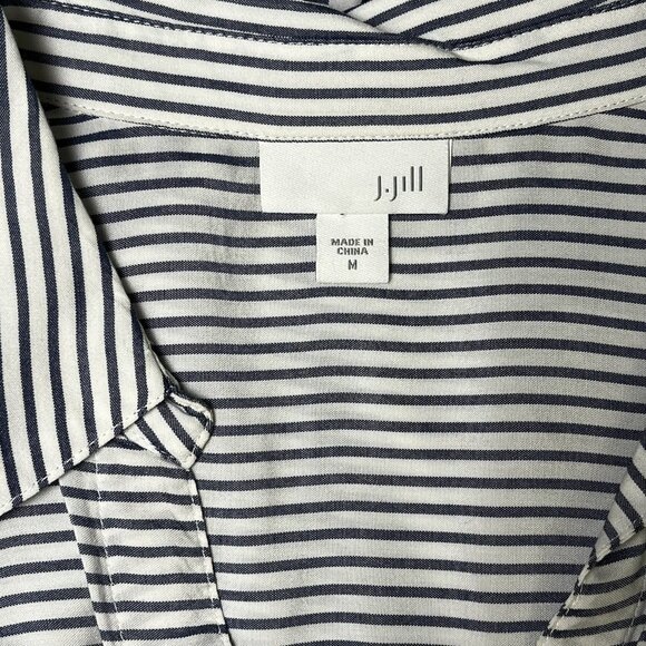 J Jill Tunic Size M Top Nautical Striped Contrasting bottom, Lightweight Coastal - Picture 3 of 10